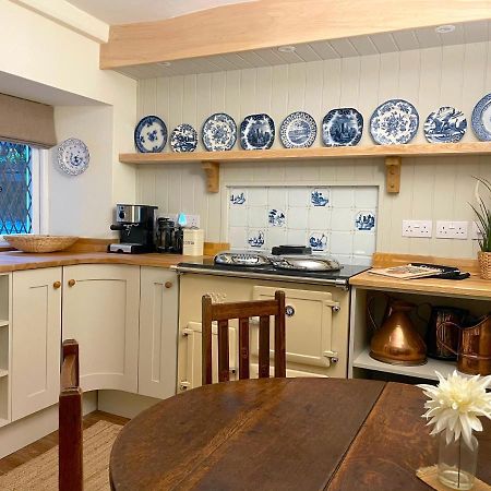 Charming Cottage In The Heart Of Sherborne Sherborne  Luaran gambar